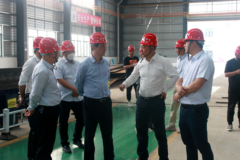 蕪湖市住建局黨委書(shū)記、局長(zhǎng)朱發(fā)沐一行到安徽建工鋼構(gòu)智能制造有限公司調(diào)研2